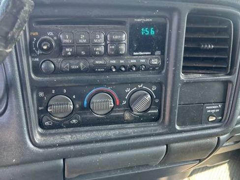 Used 2001 Chevrolet Silverado 1500 LS w/ Off-Road Chassis Pkg image 32