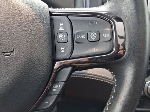 Used 2025 RAM 1500 Limited AWD/4WD image 21