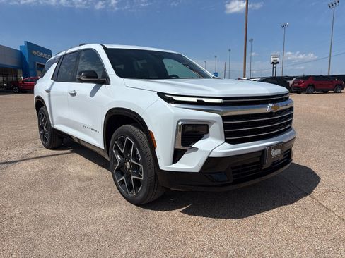 New 2026 Chevrolet Traverse High Country w/ LPO, Floor Liner Package FWD image 8