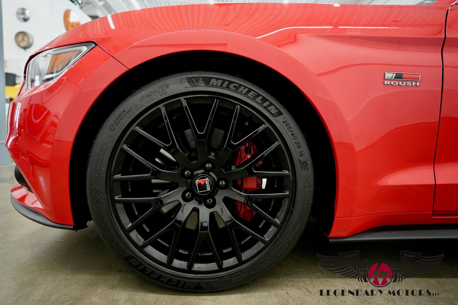 Used 2017 Ford Mustang GT RWD image 12