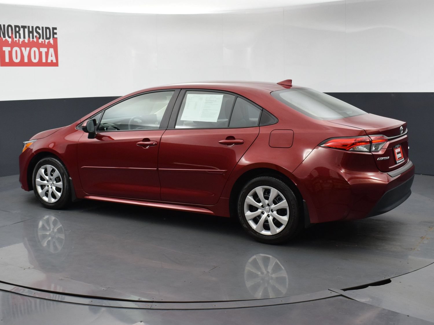 Certified 2025 Toyota Corolla LE FWD image 2