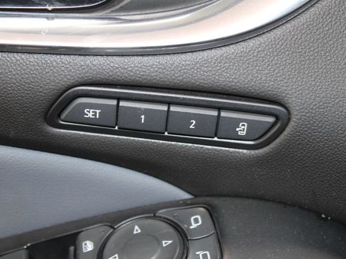 Used 2024 Buick Enclave Premium image 41