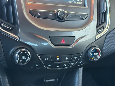 Used 2017 Chevrolet Cruze LT w/ Convenience Package FWD image 20