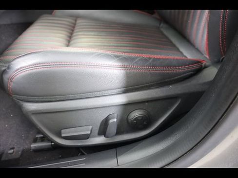 Used 2023 Genesis G70 2.0T w/ Sport Prestige Package AWD/4WD image 21