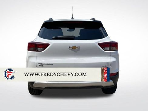Used 2025 Chevrolet TrailBlazer LT AWD/4WD image 4