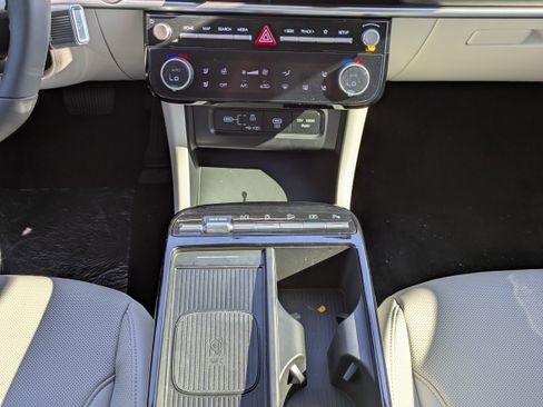 New 2026 Hyundai Tucson Limited FWD image 22