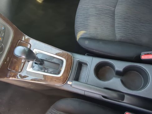 Used 2014 Nissan Sentra SL image 17