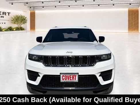 New 2025 Jeep Grand Cherokee Laredo X w/ Luxury Tech Group I RWD image 3