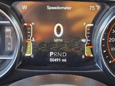 Used 2020 Jeep Wrangler Unlimited Sahara image 10