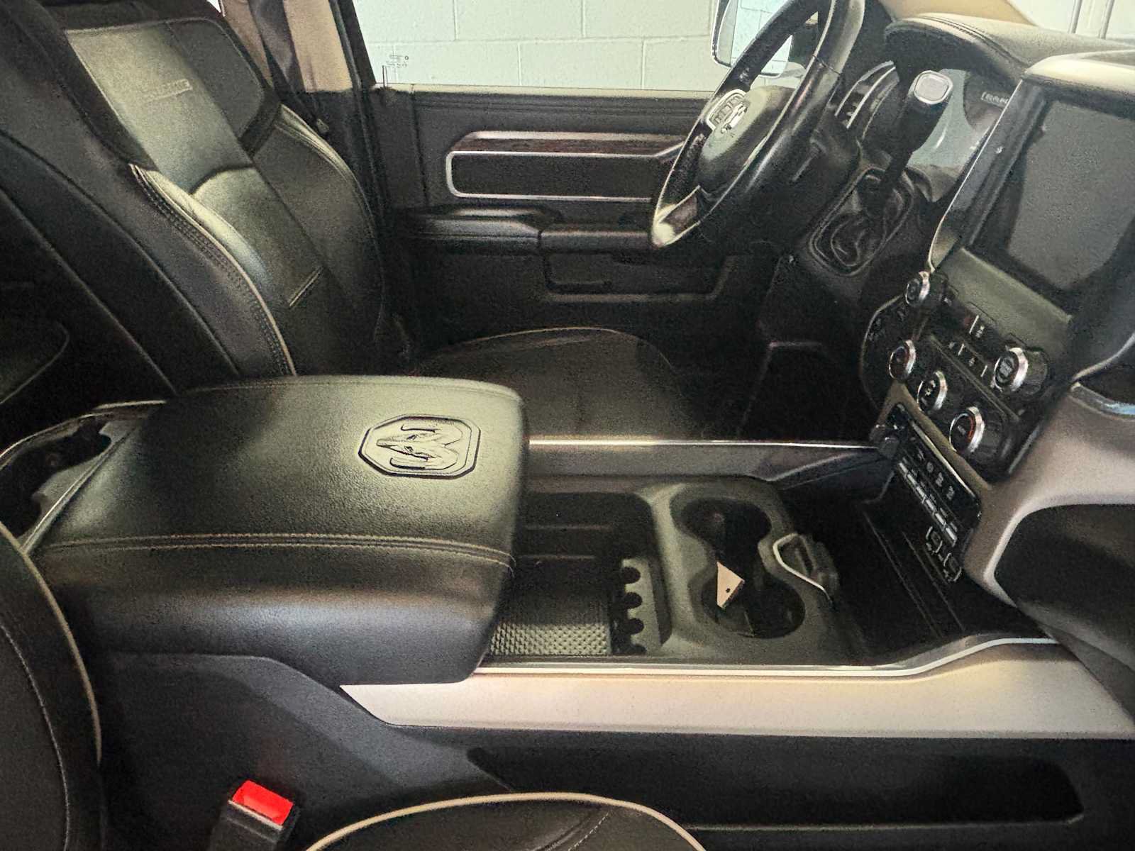 Used 2021 RAM 2500 Laramie w/ Snow Chief Group AWD/4WD image 17