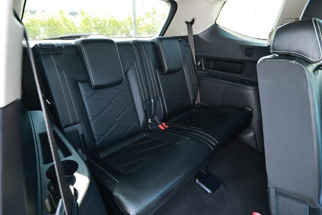 Used 2025 Volkswagen Atlas SE FWD image 29