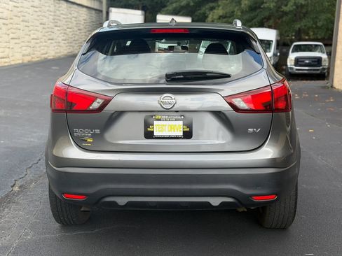 Used 2017 Nissan Rogue Sport SV w/ SV Premium Package FWD image 7