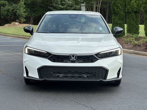 Used 2025 Honda Civic Sport image 3