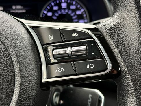 Certified 2023 Kia Forte LXS w/ LXS Technology Package image 24