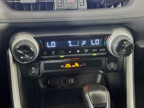 Used 2023 Toyota RAV4 XLE Premium image 23