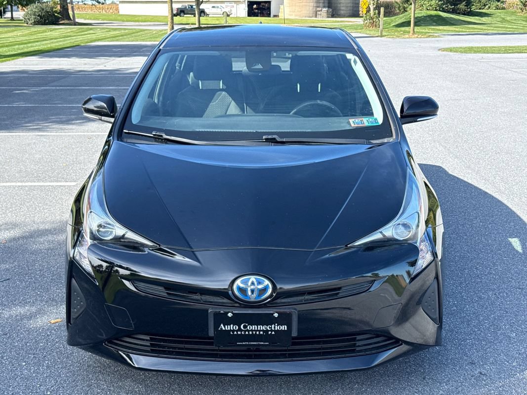 Used 2017 Toyota Prius Two w/ Carpet Mat Package FWD image 3