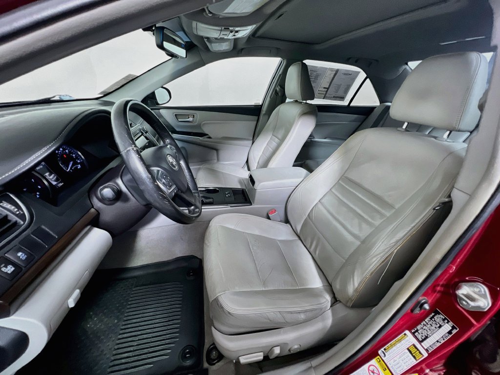 Used 2016 Toyota Camry XLE FWD image 14