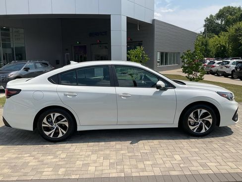 Used 2025 Subaru Legacy Premium AWD/4WD image 8