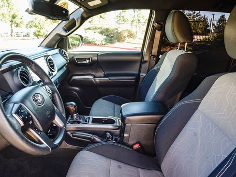 Used 2023 Toyota Tacoma TRD Off-Road image 20