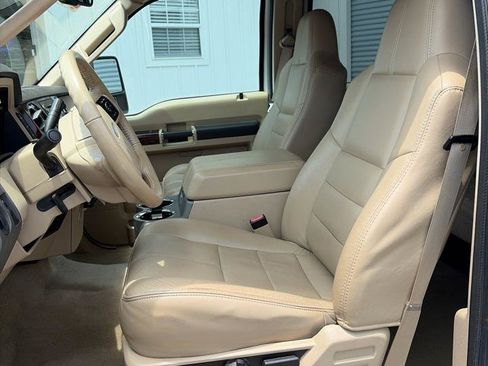Used 2010 Ford F250 Lariat RWD image 7