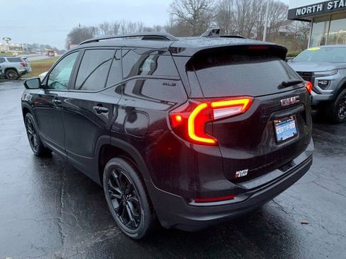 Certified 2022 GMC Terrain SLE w/ Driver Convenience Package image 3