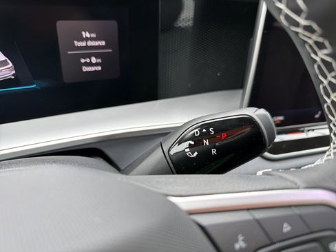 New 2026 Volkswagen Tiguan SE AWD/4WD image 18