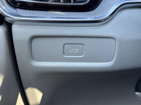 Used 2024 Volvo S60 B5 Ultimate w/ Climate Package image 19