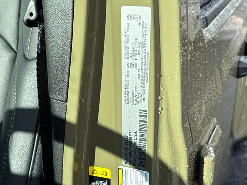 New 2025 Jeep Gladiator Sport image 32