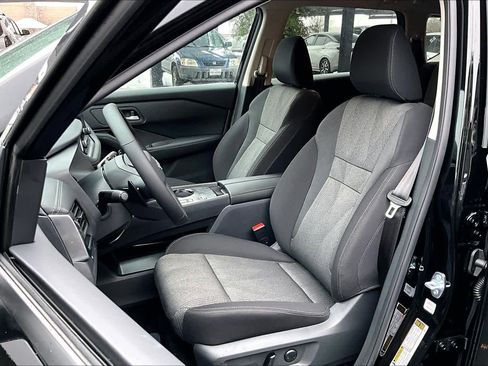 New 2026 Nissan Rogue SV image 9