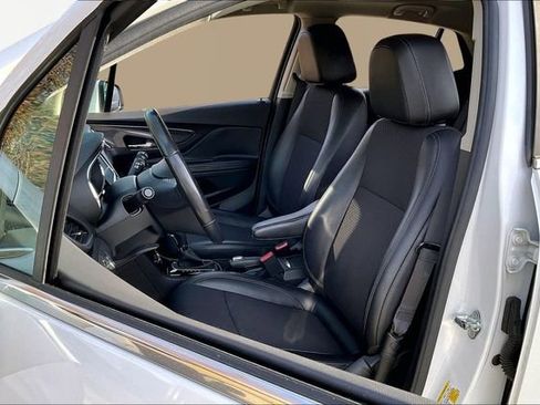 Used 2019 Buick Encore Sport Touring image 15