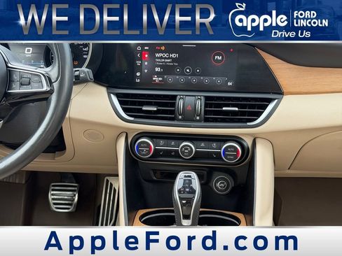 Used 2020 Alfa Romeo Giulia Ti AWD/4WD image 9