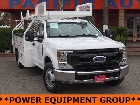 Used 2020 Ford F350 XL w/ Power Equipment Group RWD image 2