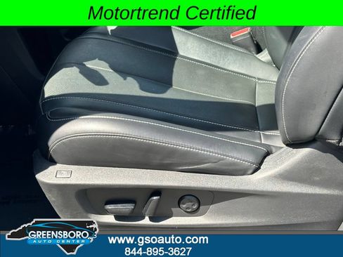 Used 2023 INFINITI QX60 Sensory w/ Cargo Package AWD/4WD image 11