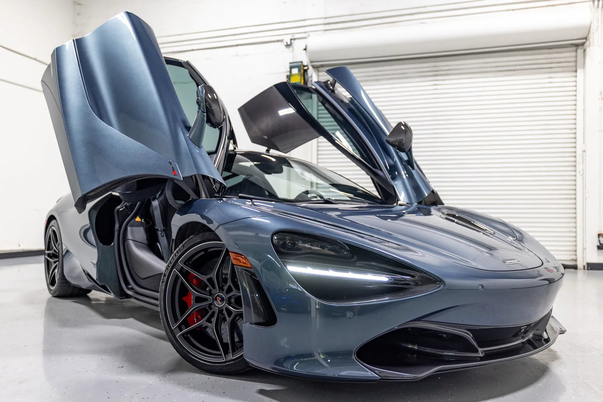 Used 2018 McLaren 720S Performance RWD image 5