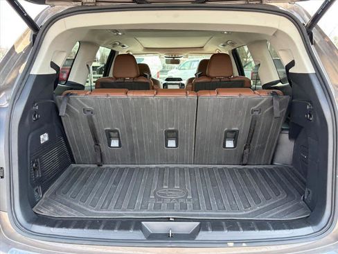 Used 2022 Subaru Ascent Touring w/ Popular Package #2A image 29