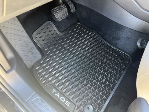 Certified 2024 Volkswagen Taos S image 15