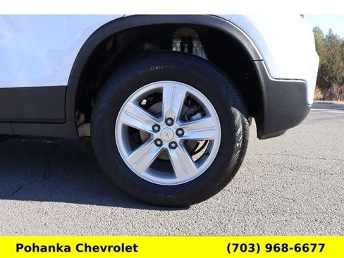 Used 2022 Chevrolet Trax LS w/ Tint and Cruise Package image 27