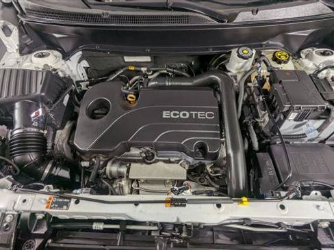 Used 2020 Chevrolet Equinox LS w/ LS Convenience Package FWD image 30