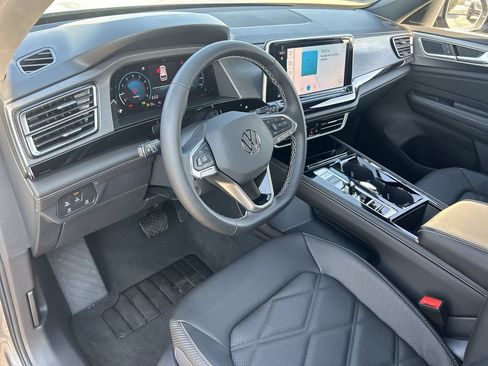 New 2026 Volkswagen Atlas Cross Sport SE FWD image 14