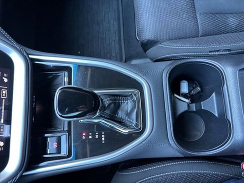 Used 2020 Subaru Outback Premium image 23