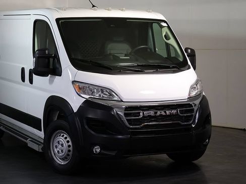 Used 2025 RAM ProMaster 2500 w/ U-Haul Equipment Group FWD image 6
