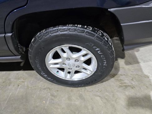 Used 2004 Jeep Grand Cherokee Laredo w/ Convenience Group image 21