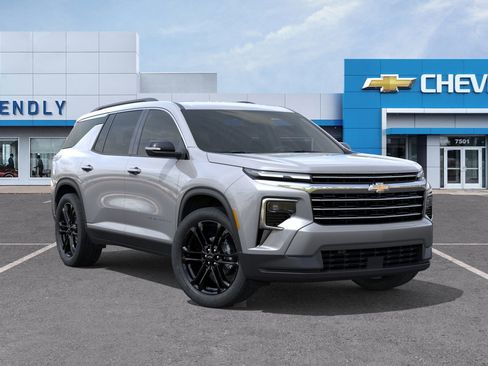 New 2026 Chevrolet Traverse LT w/ LPO, Floor Liner Package image 17