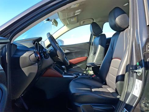 Used 2017 MAZDA CX-3 Touring image 11