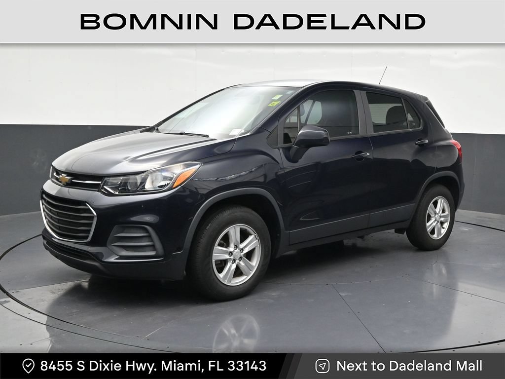 Used 2022 Chevrolet Trax LS AWD/4WD image 1