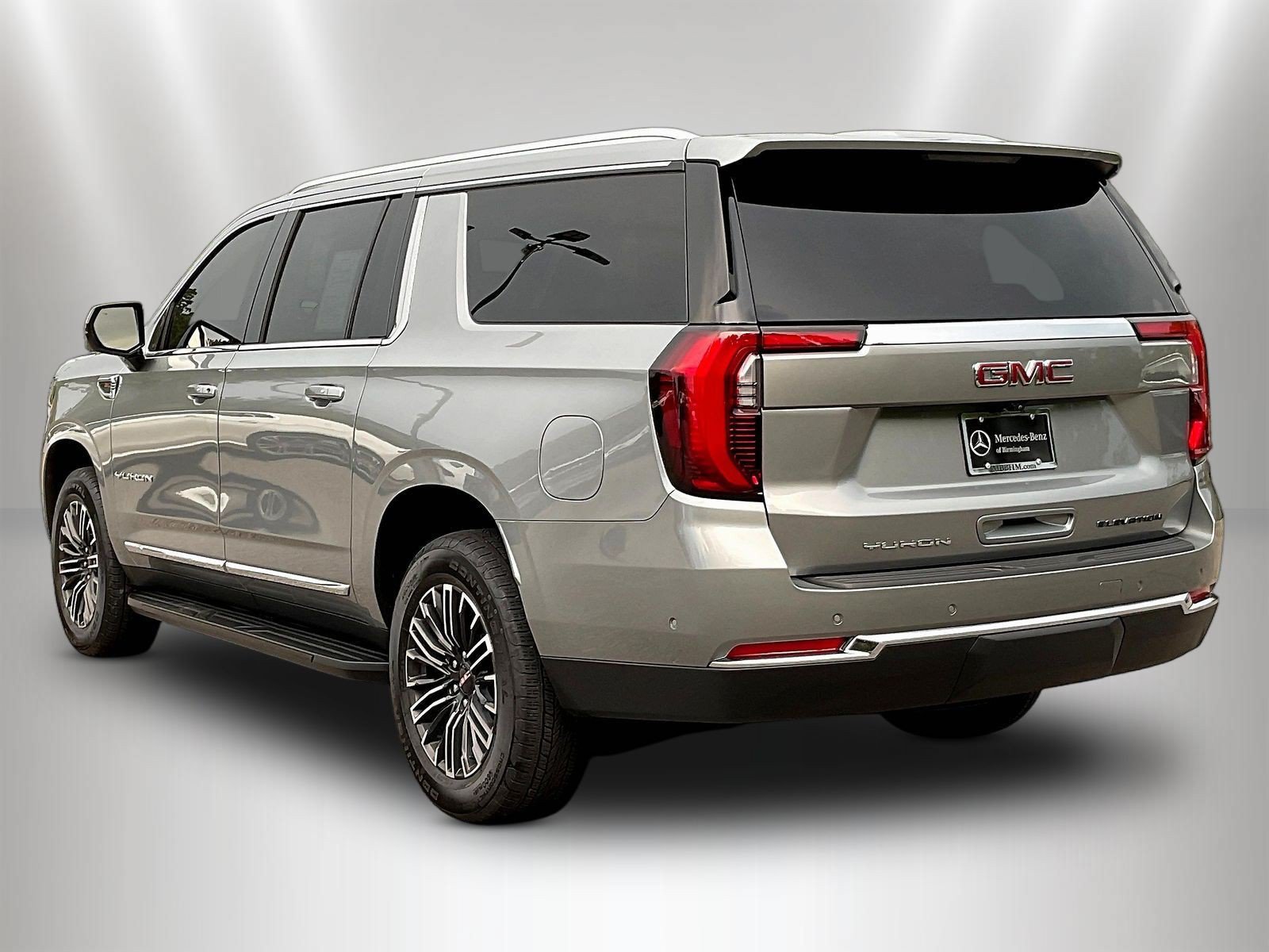Used 2025 GMC Yukon XL Elevation w/ LPO, Floor Liner Package AWD/4WD image 5