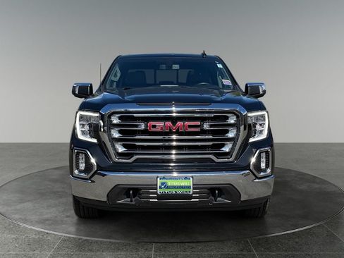 Used 2022 GMC Sierra 1500 SLT w/ SLT Convenience Package AWD/4WD image 2