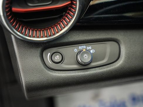New 2026 Chevrolet Trax RS w/ Sunroof Package FWD image 40