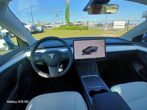 Used 2023 Tesla Model 3 Standard Range image 23