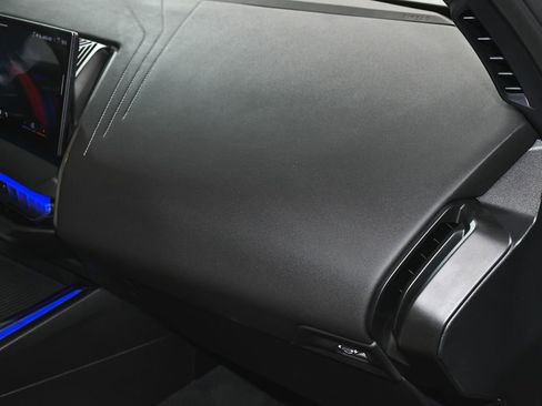 Used 2025 BMW X3 M50 image 69